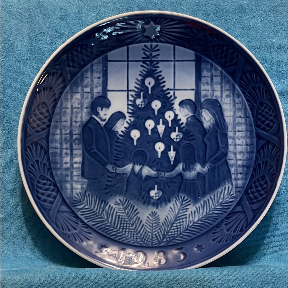 Royal Copenhagen Collectible Plate 1983